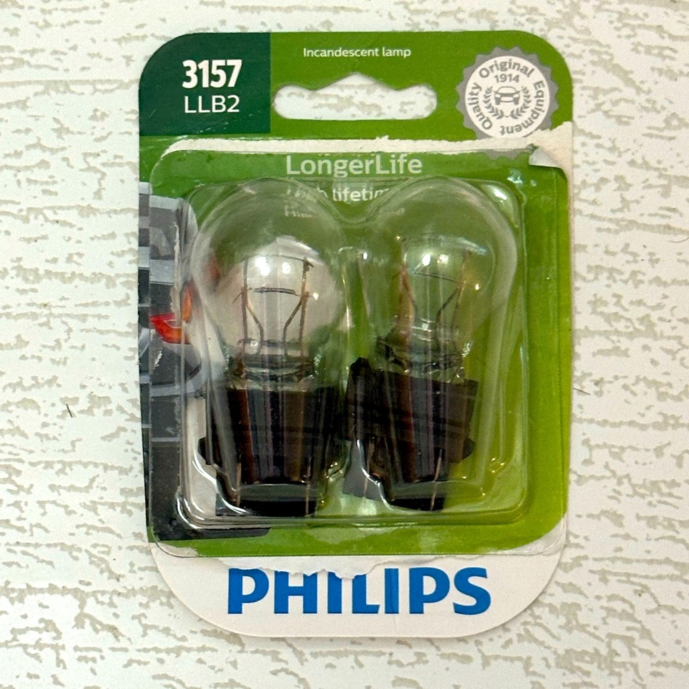 Philips 3157 Incandescent Lamp